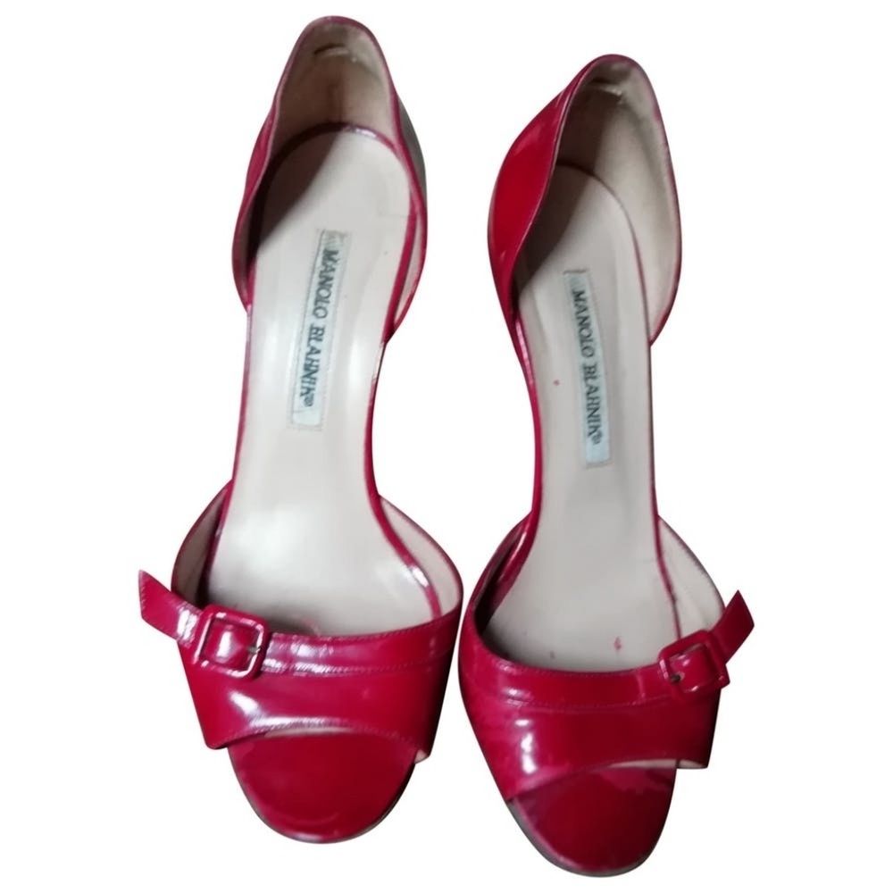 Red patent leather Manolo Bhanik heels